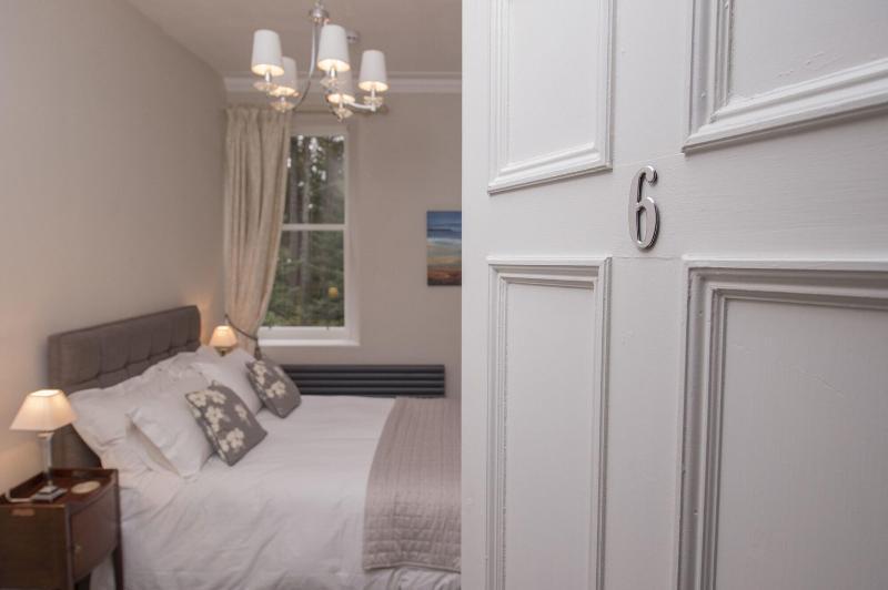 Lys-Na-Greyne Bed & Breakfast Абойн Екстериор снимка
